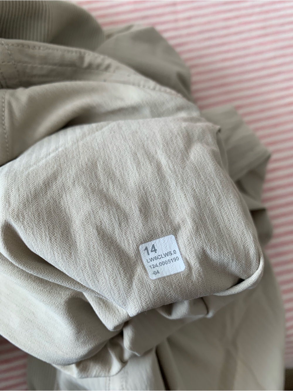 Lululemon cargo pant lined size 14 cropped - Picture 6 of 7